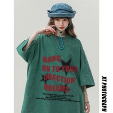 草绿色
