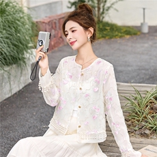 现货新款休闲重工艺刺修女夏薄款宽松小个子时尚新中式外套防晒衣，女装防晒衣，美静678
