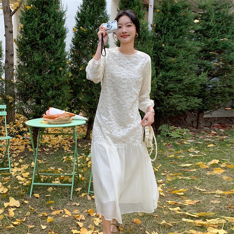 米白色法式气质轻奢提花连衣裙女2025早春新款高级感圆领仙女长裙，女装连衣裙，浙宝208