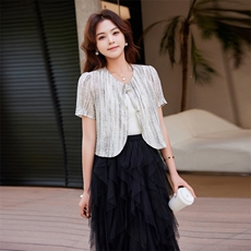 配裙子牛仔裤的外搭女夏季薄款短外套上衣，女装短外套，婵米儿