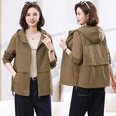 【现货】短外套春秋新款外套中年妈妈2025宽松休闲时尚连帽百搭，女装短外套，妃曼