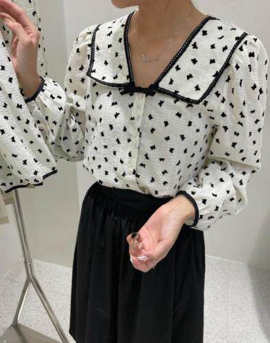 秋季娃娃领ins植绒印花小衫，其它，艾米缇