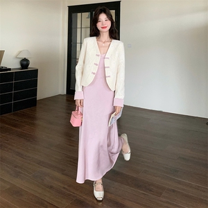 粉色盘扣新中式国风套装裙女2025年春季新款气质吊带连衣裙两件套图片