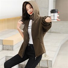 现货，时尚百搭2022年春装新款韩版外套女ins潮短款休闲洋气上衣，女装短外套，依万里