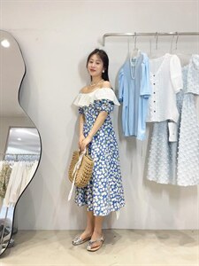 撞色荷叶边连衣裙,女装连衣裙,BLACK