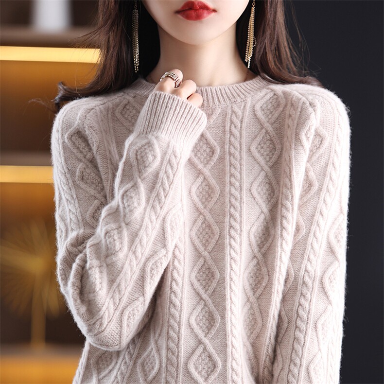 2025年秋季新款三股圆领绞花针织上衣休闲百搭通勤，女装针织衫/毛衣，奢优羊绒