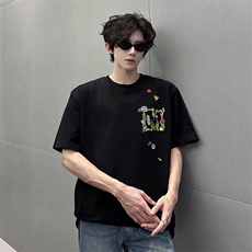 黑色