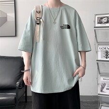 灰绿色