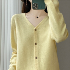 2025年秋季常规长袖V领时尚百搭通勤开衫，女装针织衫/毛衣，赛冬羊绒