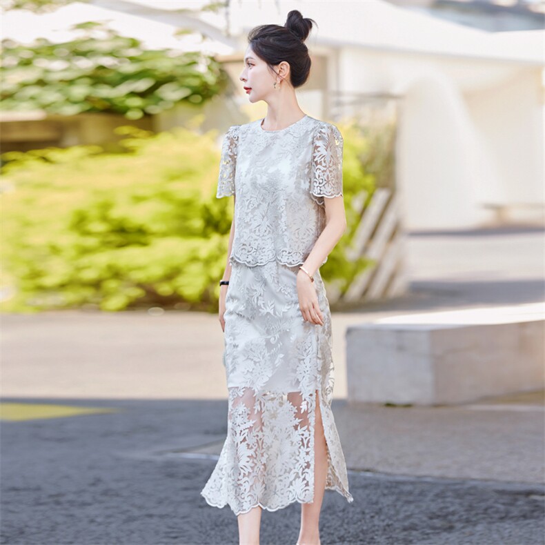 欧货高端缕空蕾丝上衣套装夏新款女减龄优雅气质显瘦开叉长裙,女装套装/套裙,微微衣阁