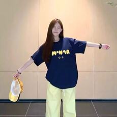藏青色