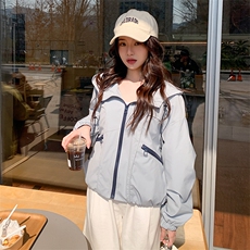 【现货】连帽夹克短外套82629-P145-K208，女装短外套，2B076