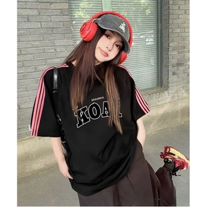 抖音得物品质二开240克宽松纯棉美式潮牌印花三条杠中性风短袖T恤图片