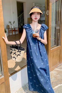 法式复古蝴蝶结印花连衣裙女2024夏季新款韩版露背小心机牛仔长裙图片