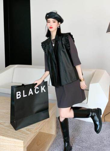 木耳边皮马甲，女装马夹，一家人