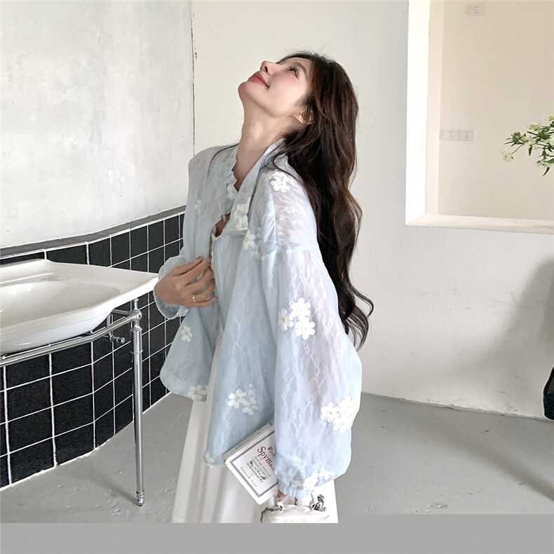 蓝色花朵刺绣外套女2025年夏季新款韩系甜美减龄轻薄透气防晒上衣，女装防晒衣，2C201