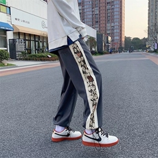深灰色