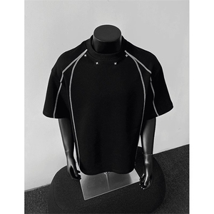 抖音得物二开240克宽松纯棉美式高街痞帅金属扣辑明线短袖T恤图片