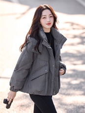 时尚休闲连帽短款羽绒服女2025冬季新款小个子加厚保暖白鸭绒外套，女装羽绒服，丽影随形