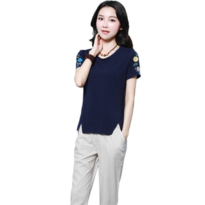2021新款时尚女装两件套装 绣花设计显瘦修身 舒适百搭图片
