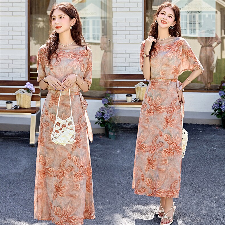 法式印花连衣裙女2026新款今年流行款气质修身显瘦约会穿搭裙子，女装连衣裙，美沁