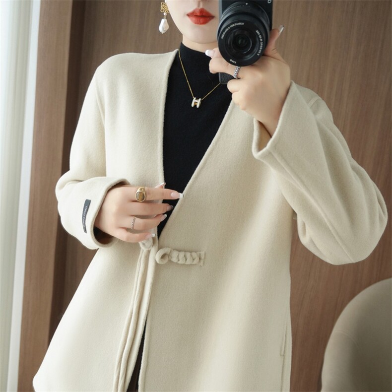 秋冬季羊毛时尚休闲简约百搭盘扣毛呢外套，女装毛呢外套，泰公羊绒