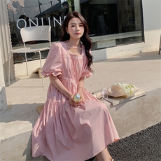 小个子甜美风粉色连衣裙女2023年夏季韩版方领泡泡袖褶皱系带裙子，女装连衣裙，一九零