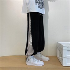 灰色
