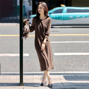 欧货条纹宽松连衣裙两件套女2025秋新款时尚韩版休闲PU皮马甲上衣图片