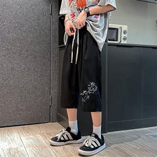 黑色