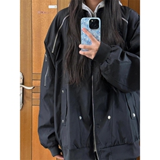 黑色
