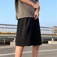 黑色