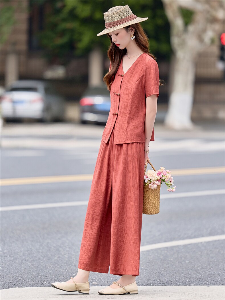 2026年夏季文艺风新款两件套女新中式复古盘扣两件套,女装套装/套裙,依恋蒂丝