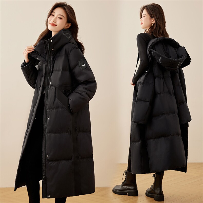 黑金长款过膝羽绒服女2024年冬季新款时尚潮流90白鸭绒连帽外套图片