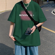 墨绿色