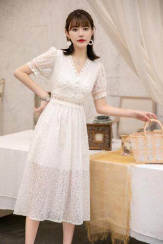 现货夏季新款蕾丝连衣裙，女装连衣裙，依美依缘