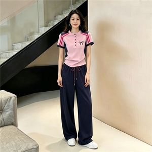 设计款时尚休闲套装女夏款简约百搭条纹拼接短袖上衣阔腿裤两件套图片