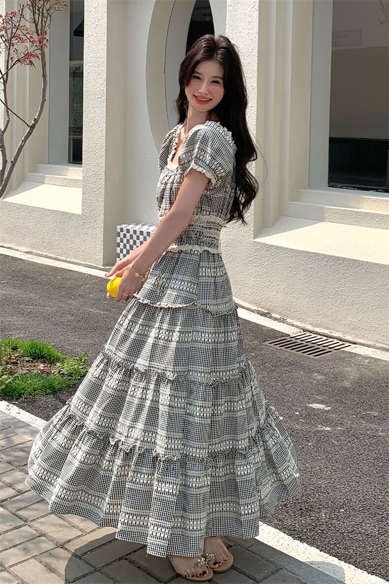 法式复古方领泡泡袖连衣裙女2025夏季高腰显瘦格纹长裙一字领裙子,女装连衣裙,浙宝285（原212）