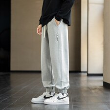 灰色