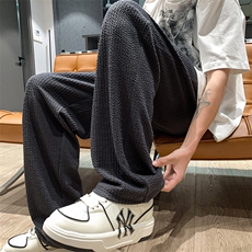 黑灰色