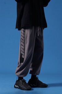 2021新款 蓝墙灰色宽松休闲印花运动裤A061-K1822-P45控价68图片