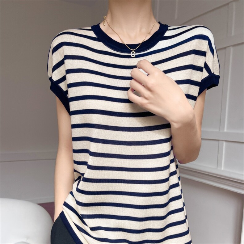 夏季新款女士时尚显瘦百搭线谱条纹圆领短袖，女装T恤，雪真羊绒