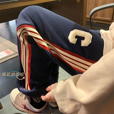 藏青色