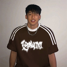 咖啡色