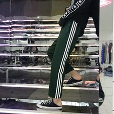 墨绿