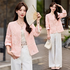 主推现货重工艺新款新中式春季刺绣提花设计感时尚气质减龄外套，女装防晒衣，韩美纤衣