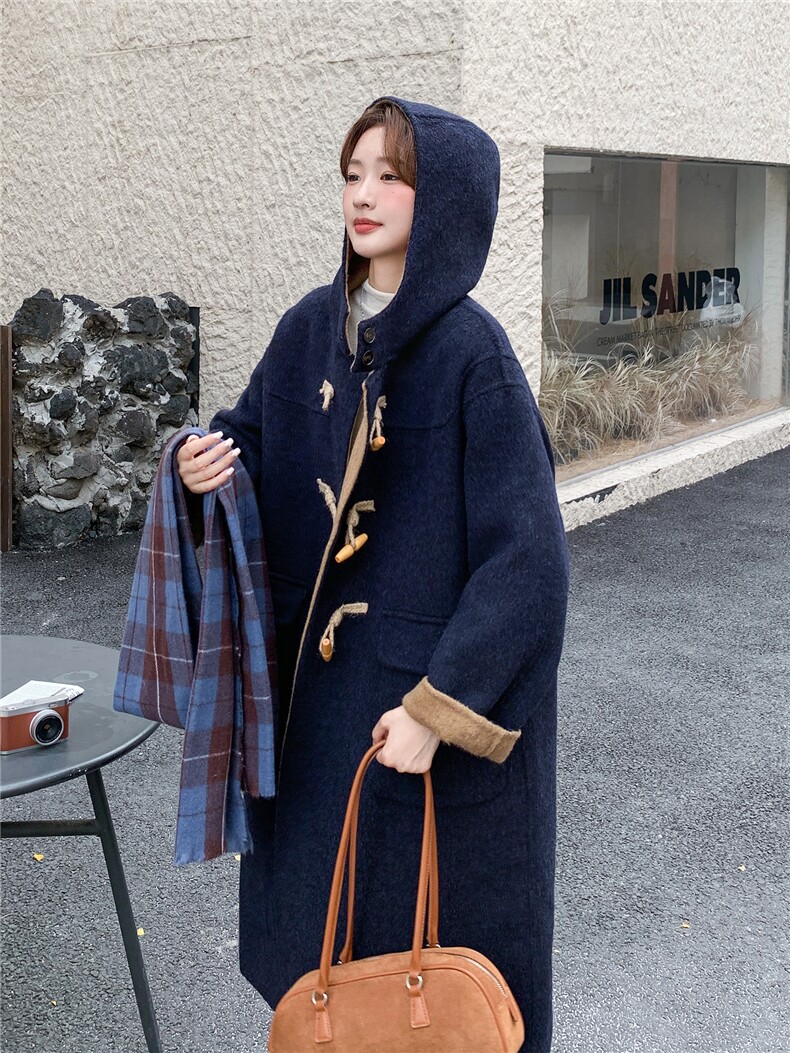 学院风藏青色牛角扣羊毛大衣女2025冬新款中长款连帽气质毛呢外套,女装毛呢外套,2B156