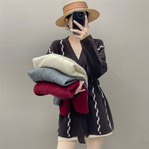 HE | 追寻自我！baby山羊绒针织开衫女V领浴袍风毛衣中长款外套图片