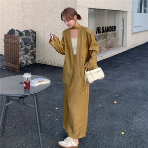 老钱风穿搭黄色西装套装女春秋2025年超火好看高级感半身裙两件套图片