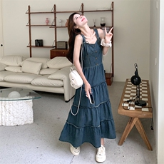 牛仔蓝法式过膝显瘦吊带裙女2025夏季新款高级感拼接氛围感连衣裙，女装连衣裙，2C269